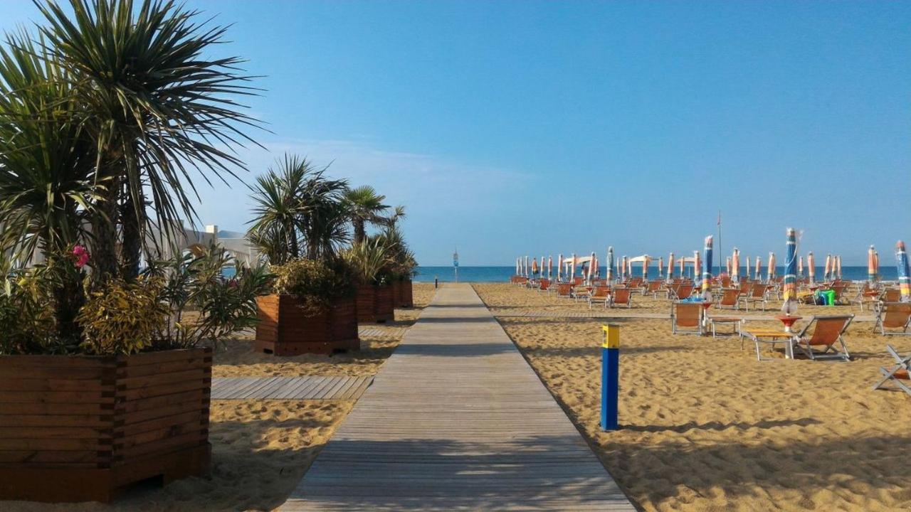 Appartamenti Alisei E Cristina Bibione Exterior foto